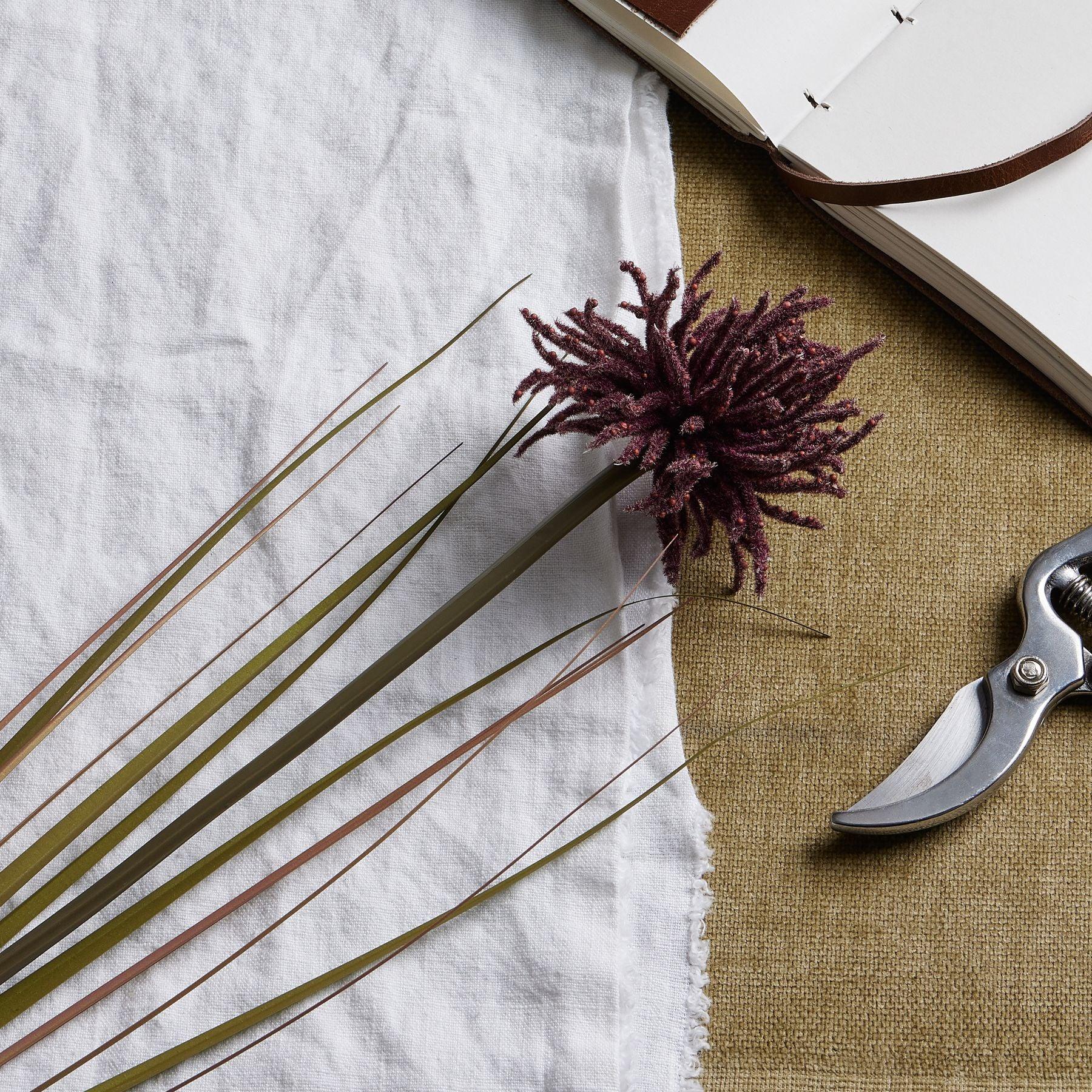 Burgundy Aster Sipder Chrysanthemum Stem - Eudemonia Home Goods